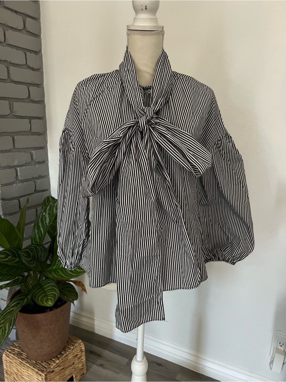 Zara Black & White Striped Bow-Tie Balloon Sleeve Blouse